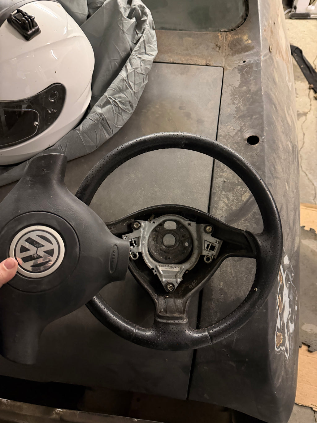(used) mk4 3 spoke wheel