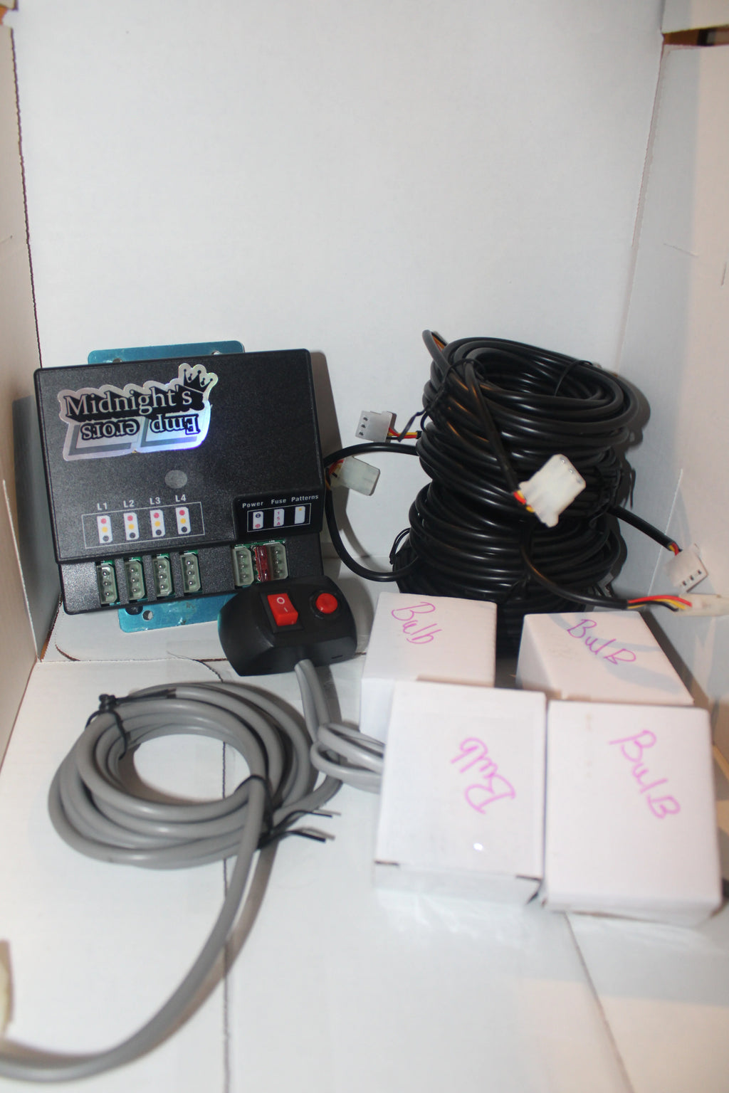 Midnight’s Emperors Super Bright 80watt strobe kit