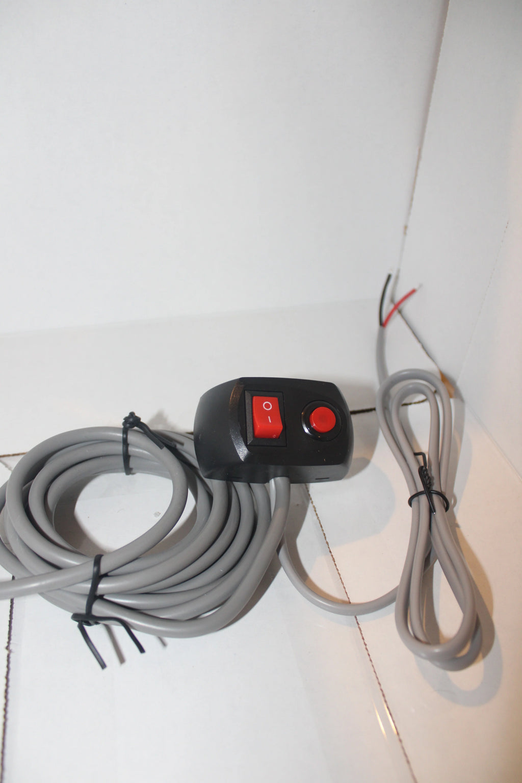 Midnight’s Emperors Super Bright 80watt strobe kit