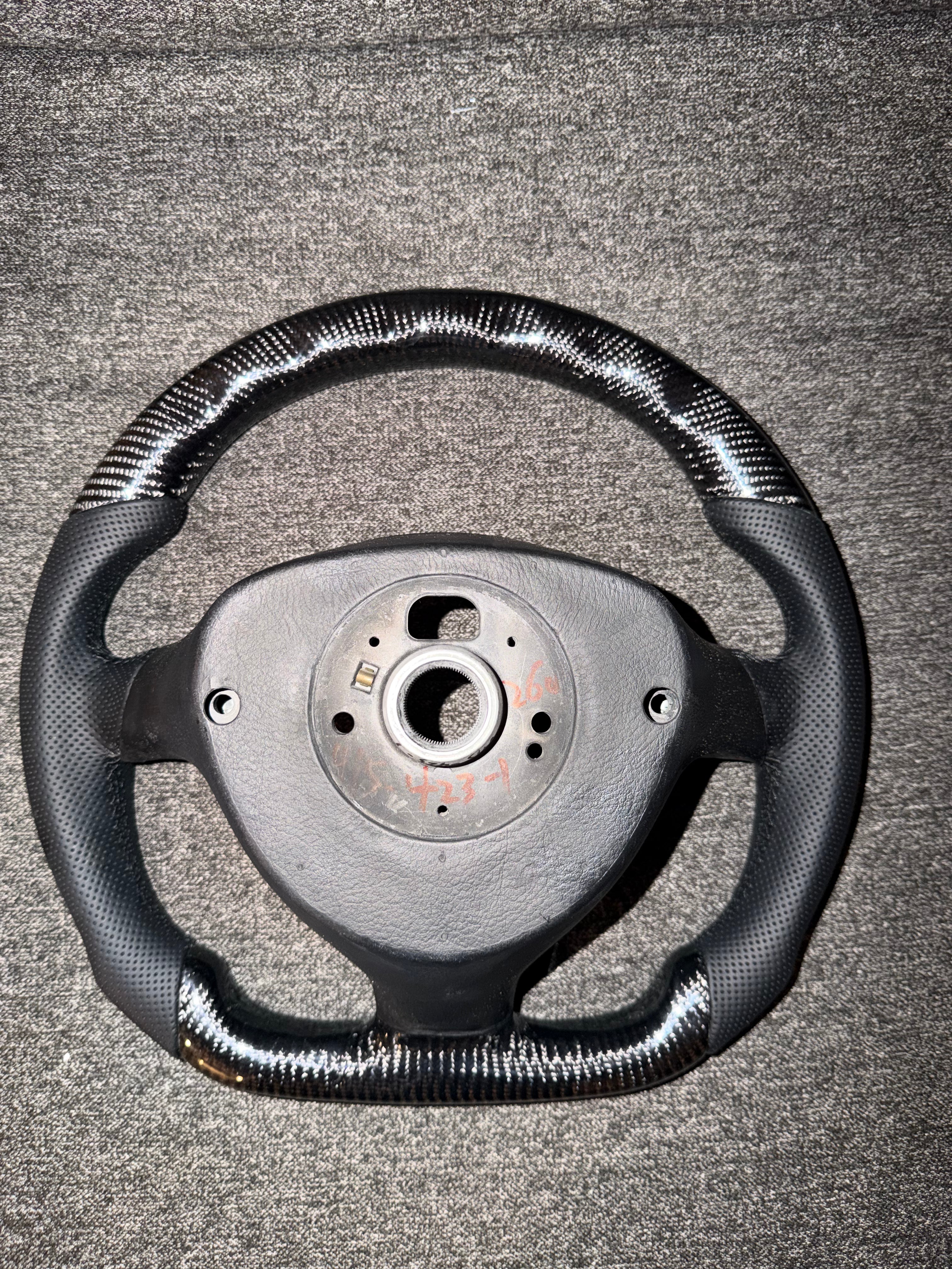 Mk4 VW carbonfiber 3 spoke steering wheel