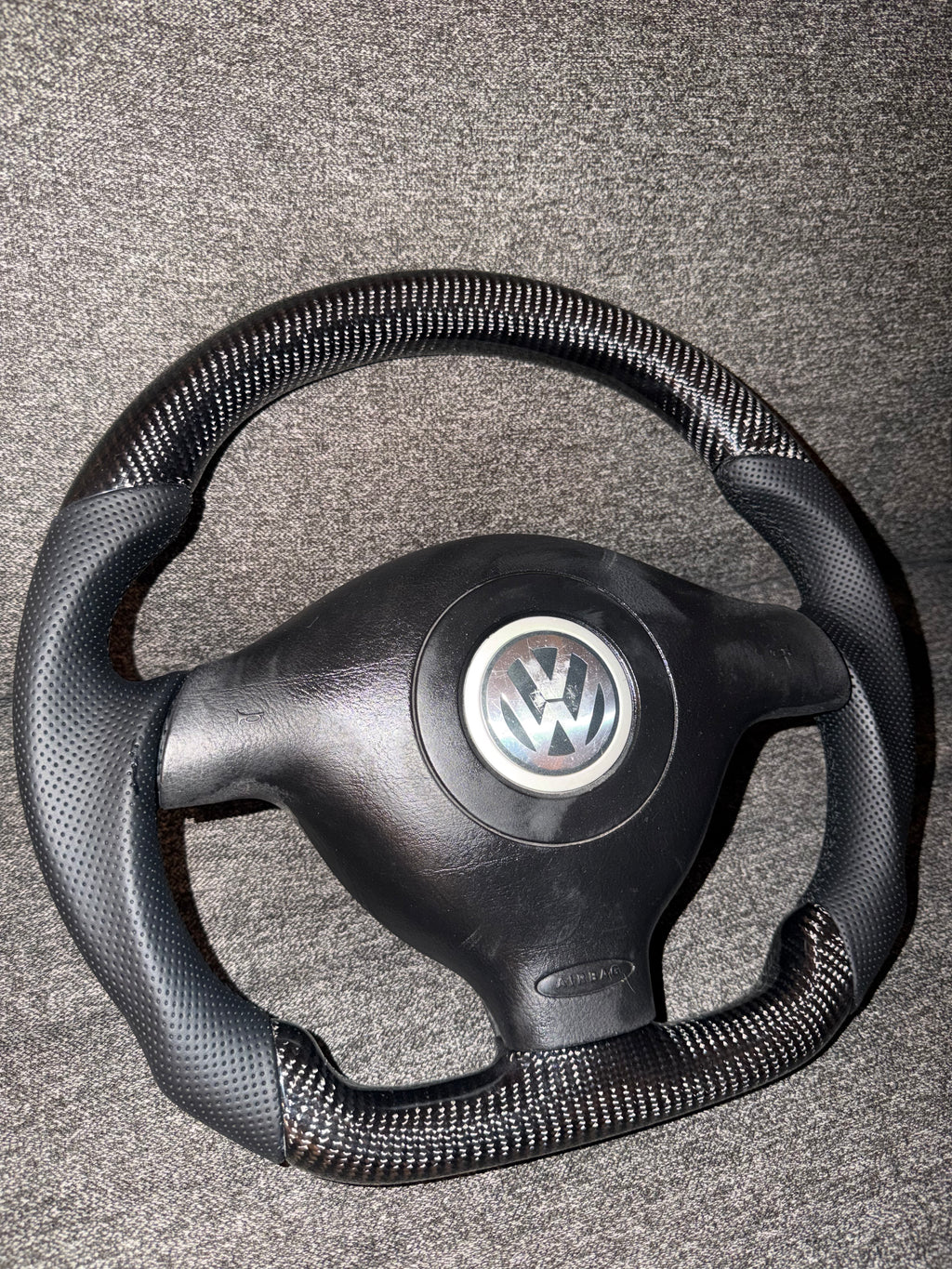Mk4 VW carbonfiber 3 spoke steering wheel